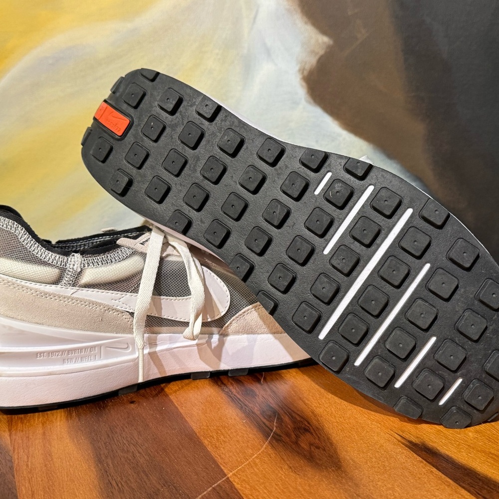 Nike // Waffle One Summit White/White-Black Men’s 11 Running Shoe - Picture 5 of 7